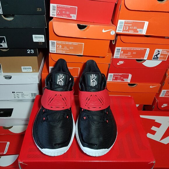 NIKE KYRIE 3 "BRED" MEN'S US SIZE 12.5 BRAND NEW IN BOX - Picture 3 of 9